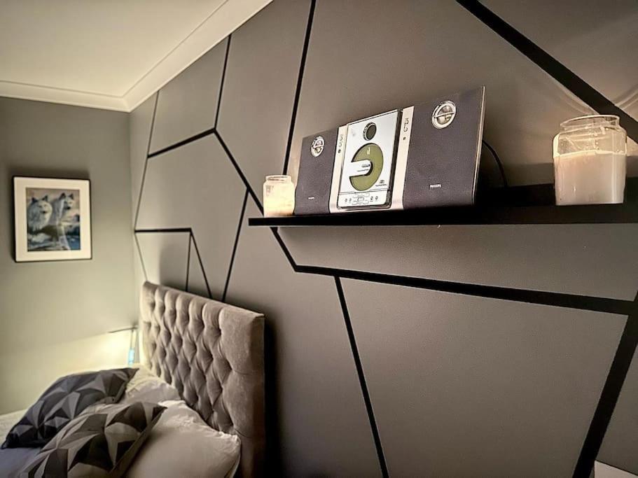 Stunning Luxury Croydon Apartment Gatwick Airport Close Purley Bagian luar foto