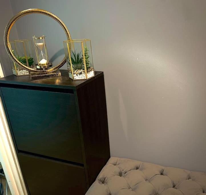 Stunning Luxury Croydon Apartment Gatwick Airport Close Purley Bagian luar foto