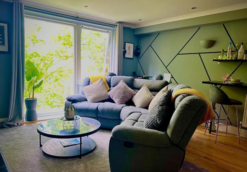 Stunning Luxury Croydon Apartment Gatwick Airport Close Purley Bagian luar foto