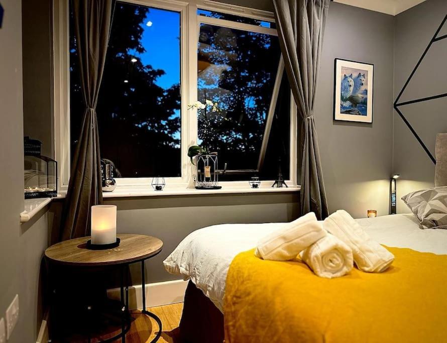Stunning Luxury Croydon Apartment Gatwick Airport Close Purley Bagian luar foto