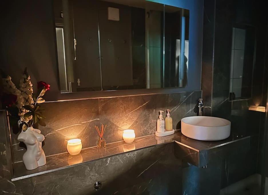 Stunning Luxury Croydon Apartment Gatwick Airport Close Purley Bagian luar foto