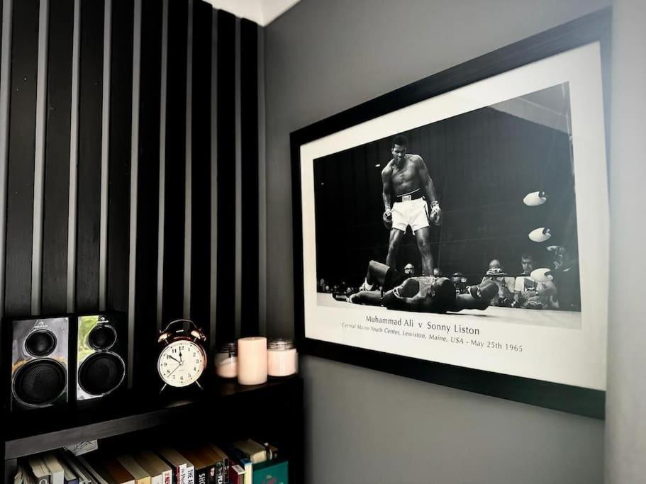 Stunning Luxury Croydon Apartment Gatwick Airport Close Purley Bagian luar foto