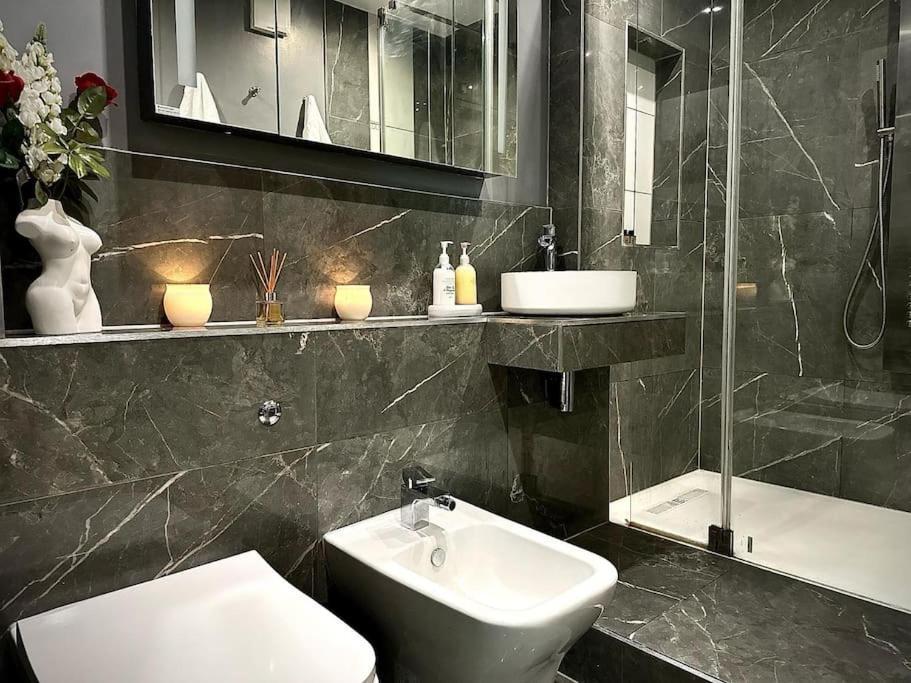 Stunning Luxury Croydon Apartment Gatwick Airport Close Purley Bagian luar foto