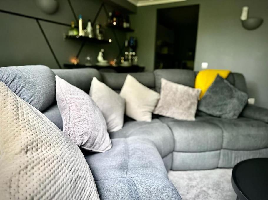 Stunning Luxury Croydon Apartment Gatwick Airport Close Purley Bagian luar foto
